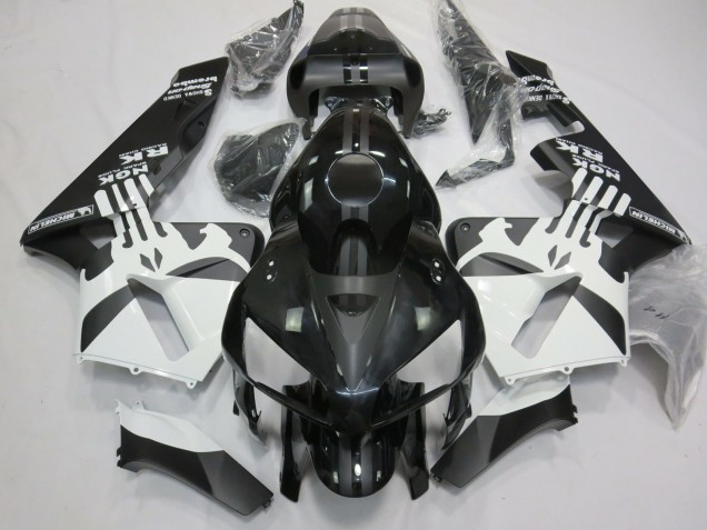 Logo Punisher In Bianco & Nero Opaco 2005-2006 Honda CBR600RR Carene Moto Logo Punisher In Bianco & Nero Opaco 2005-2006 Honda CBR600RR Carene Moto